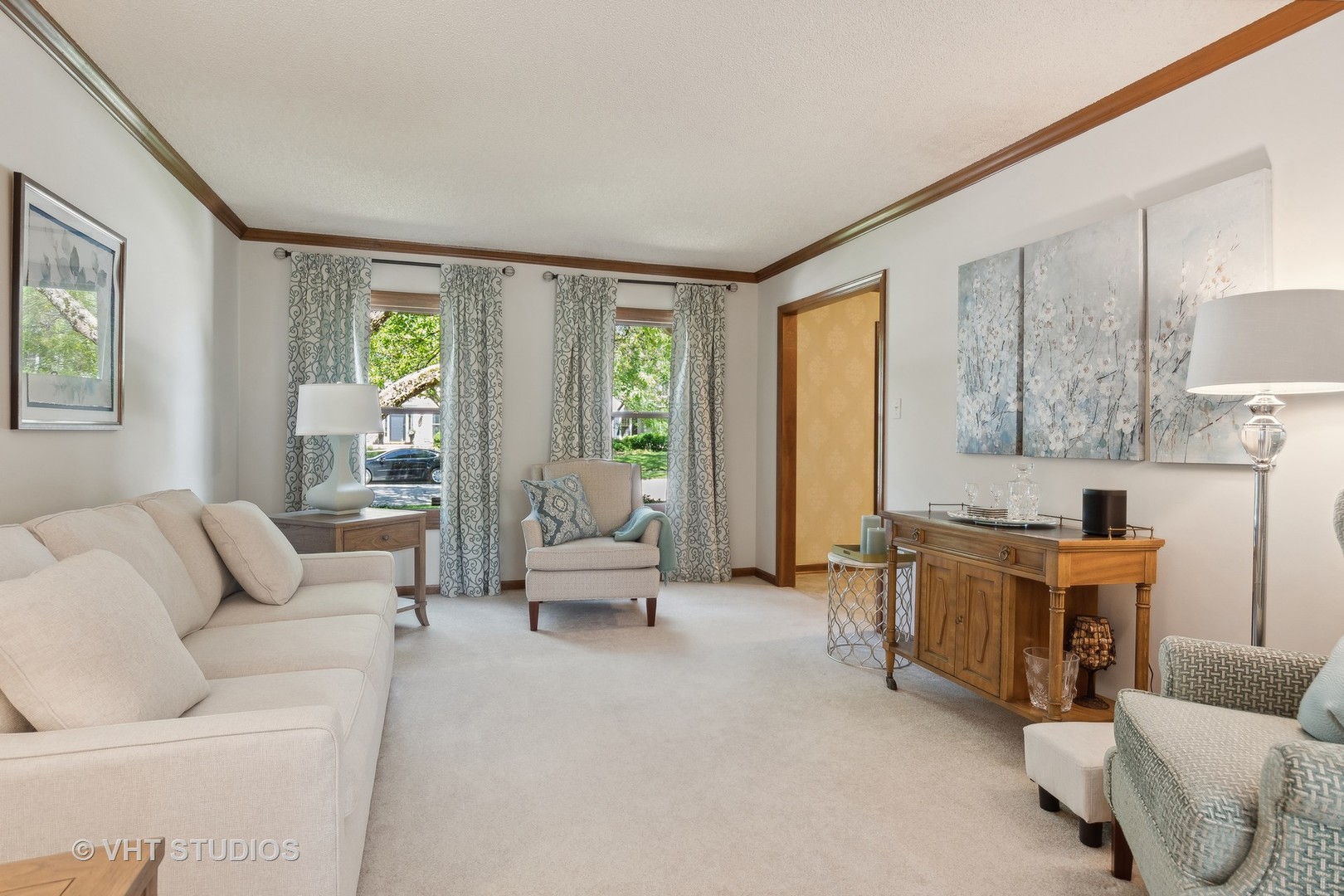 2245 Keim Road Naperville, IL 60565 - Photo 4 of 28 Gallery Image 4