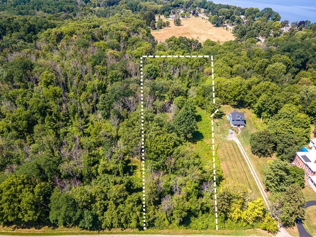 255 Burnett Road Webster, NY 14580 - Photo 1 of 1