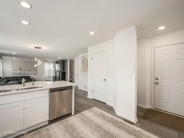 $599,990 | 444 Radcliff Lane, South Elgin, IL 60177