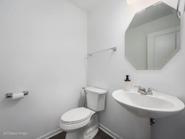 $599,990 | 444 Radcliff Lane, South Elgin, IL 60177