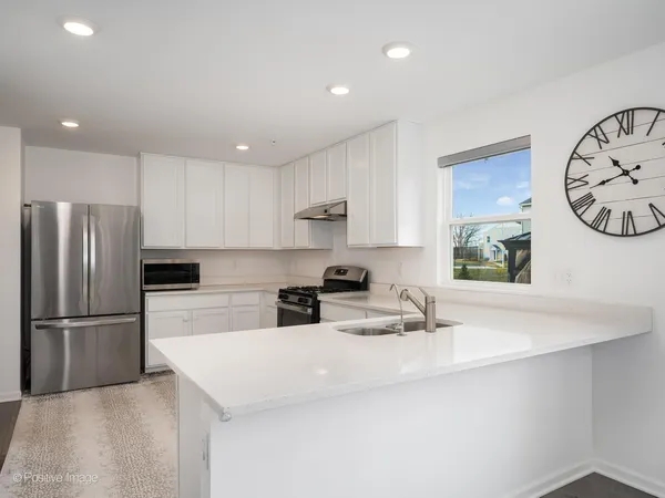 $599,990 | 444 Radcliff Lane, South Elgin, IL 60177