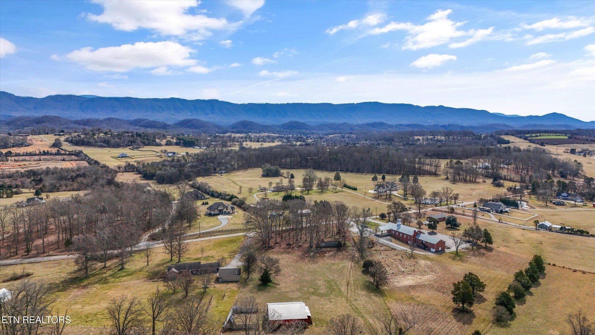 3138 Carpenters Grade Road Maryville, TN 37803 - Photo 11 of 45 a view of a city with lake