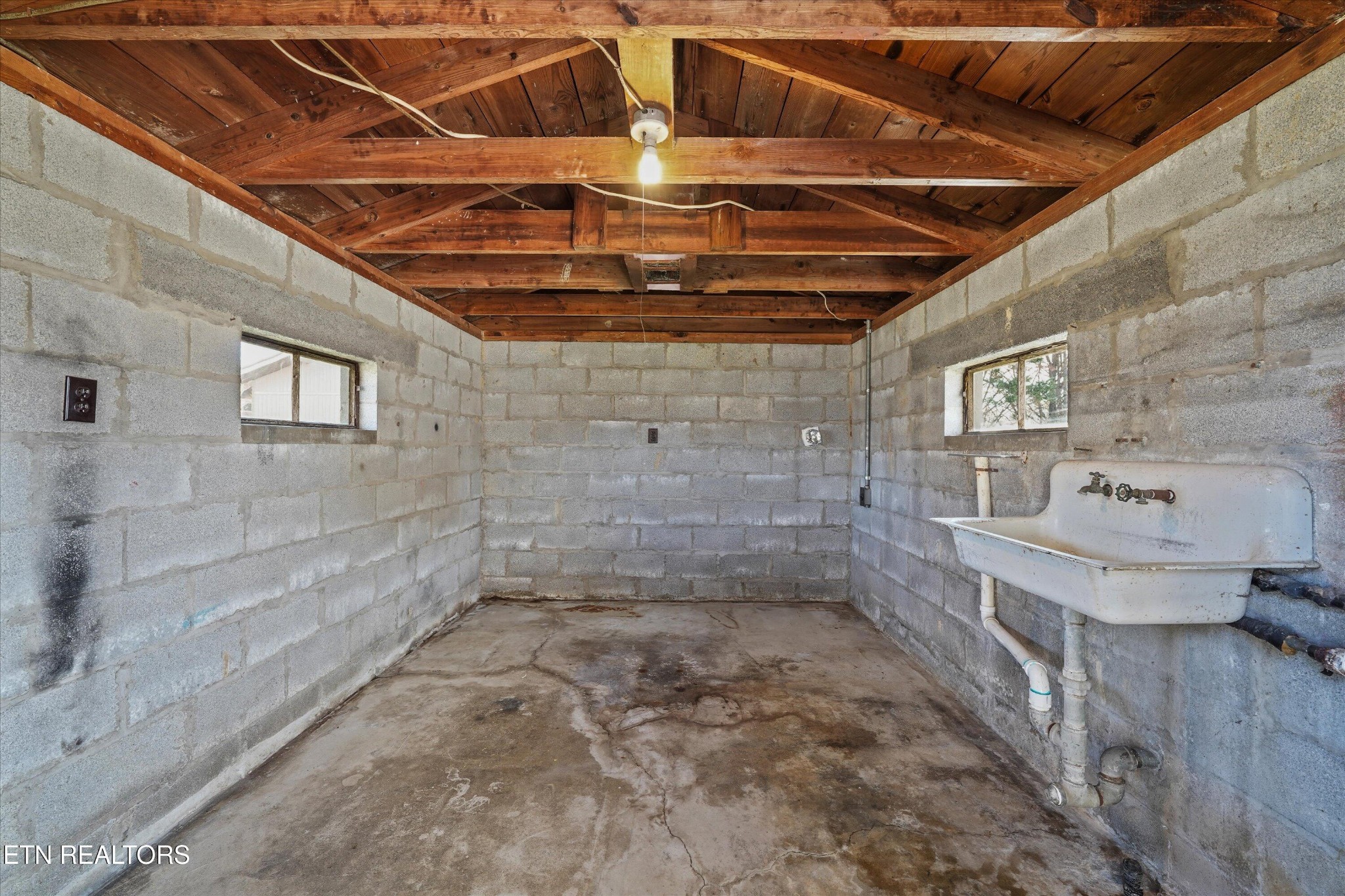3138 Carpenters Grade Road Maryville, TN 37803 - Photo 42 of 45 a view of an empty room