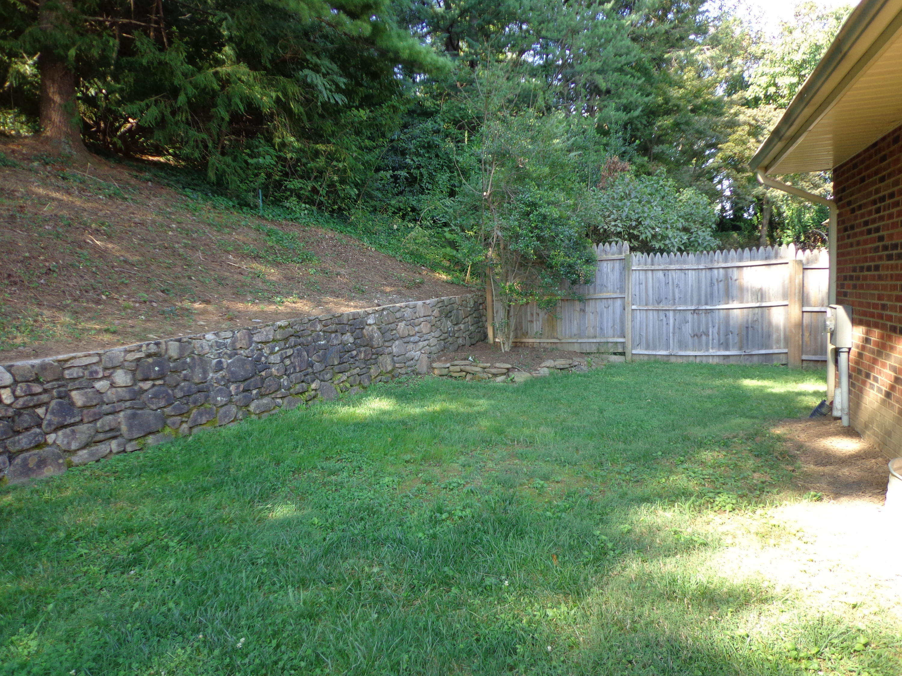 308 Highfield Road Salem, VA 24153 - Photo 27 of 31 DSC07430