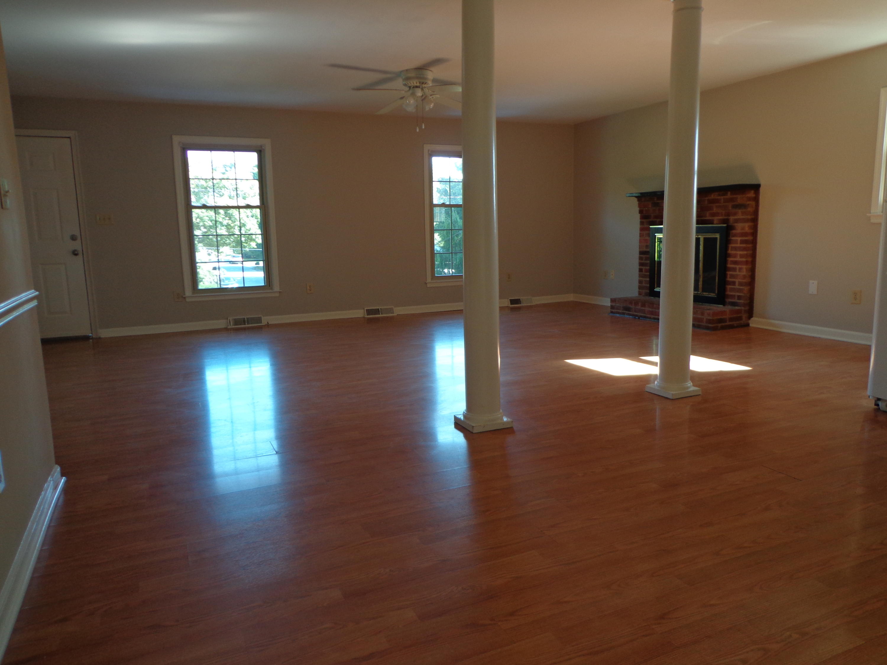 308 Highfield Road Salem, VA 24153 - Photo 9 of 31 DSC07413