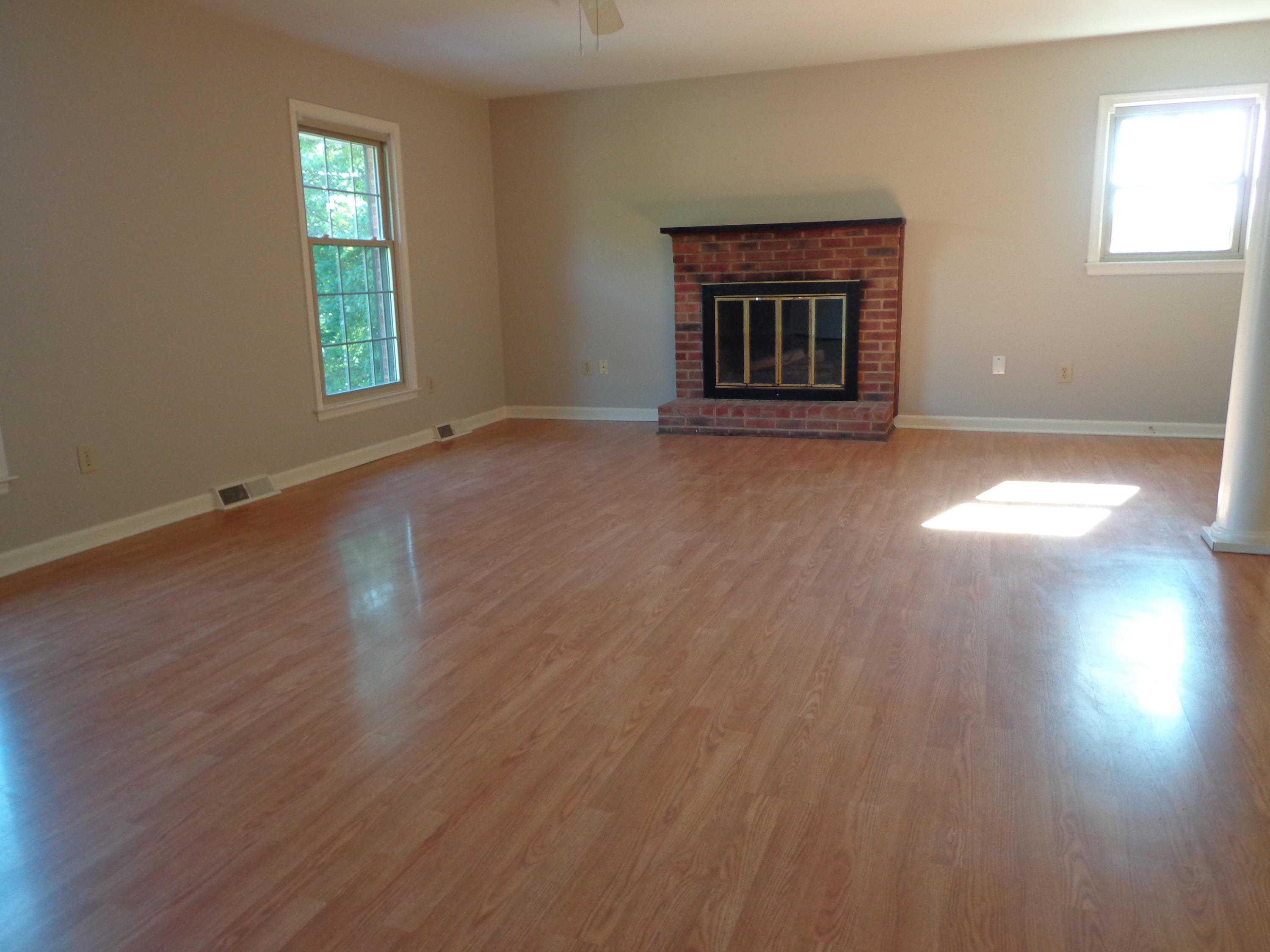 308 Highfield Road Salem, VA 24153 - Photo 10 of 31 DSC07414