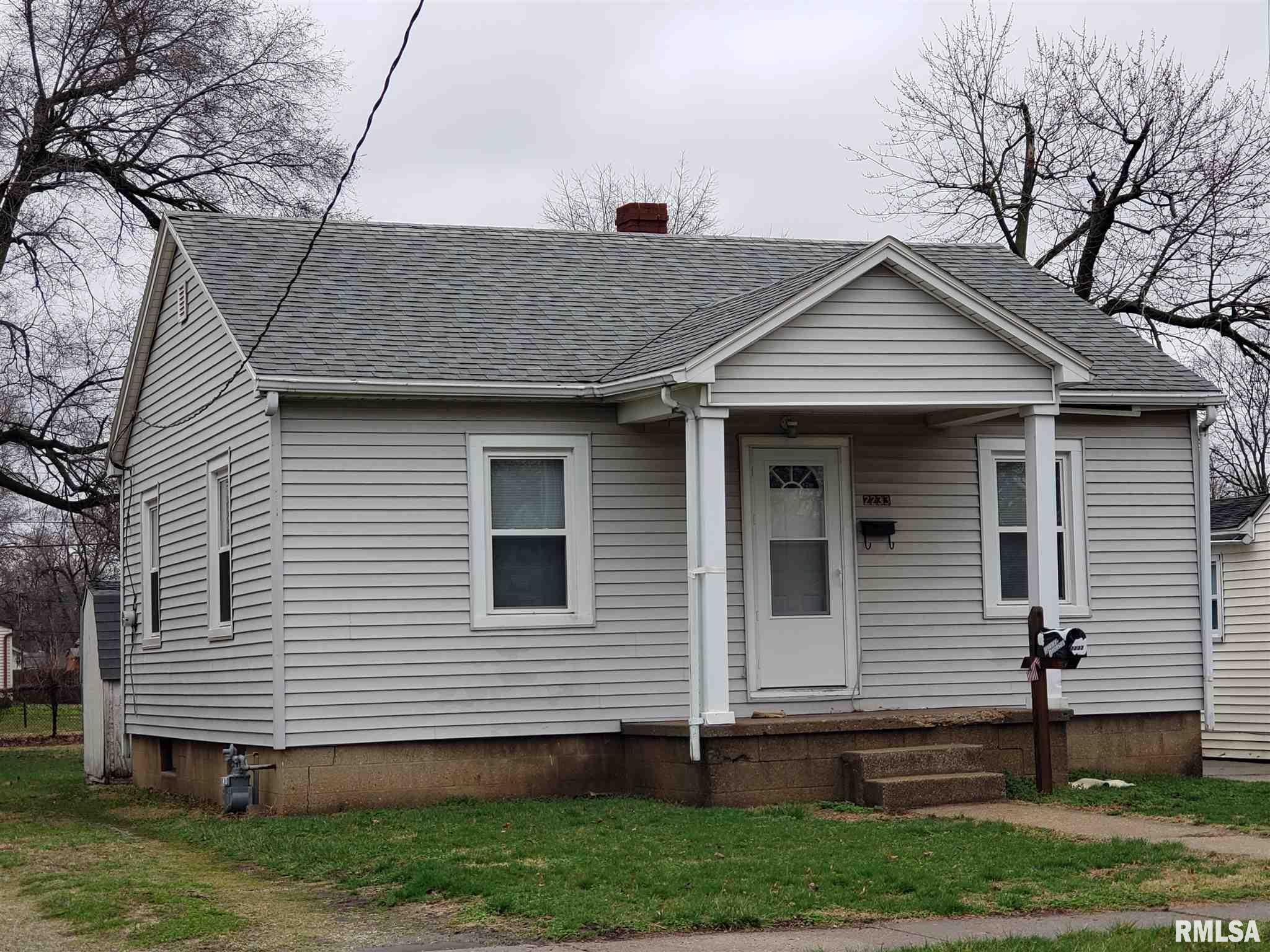 2233 Cincinnati Avenue Springfield, IL 62702 - Photo 1 of 9