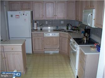 38 Farnwood Road Mount Laurel, NJ 08054 - Photo 3 of 8