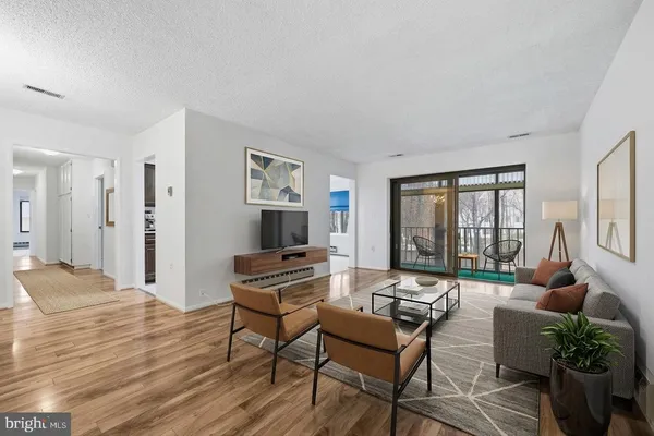 $265,000 | 15311 Pine Orchard Drive, Unit 872A, Silver Spring, MD 20906