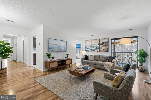 $265,000 | 15311 Pine Orchard Drive, Unit 872A, Silver Spring, MD 20906