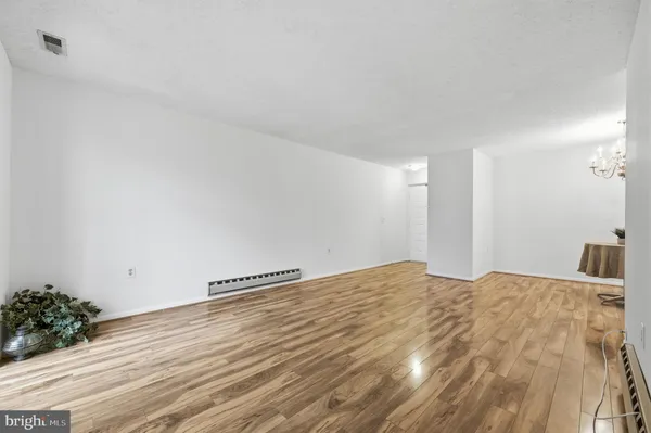 $265,000 | 15311 Pine Orchard Drive, Unit 872A, Silver Spring, MD 20906