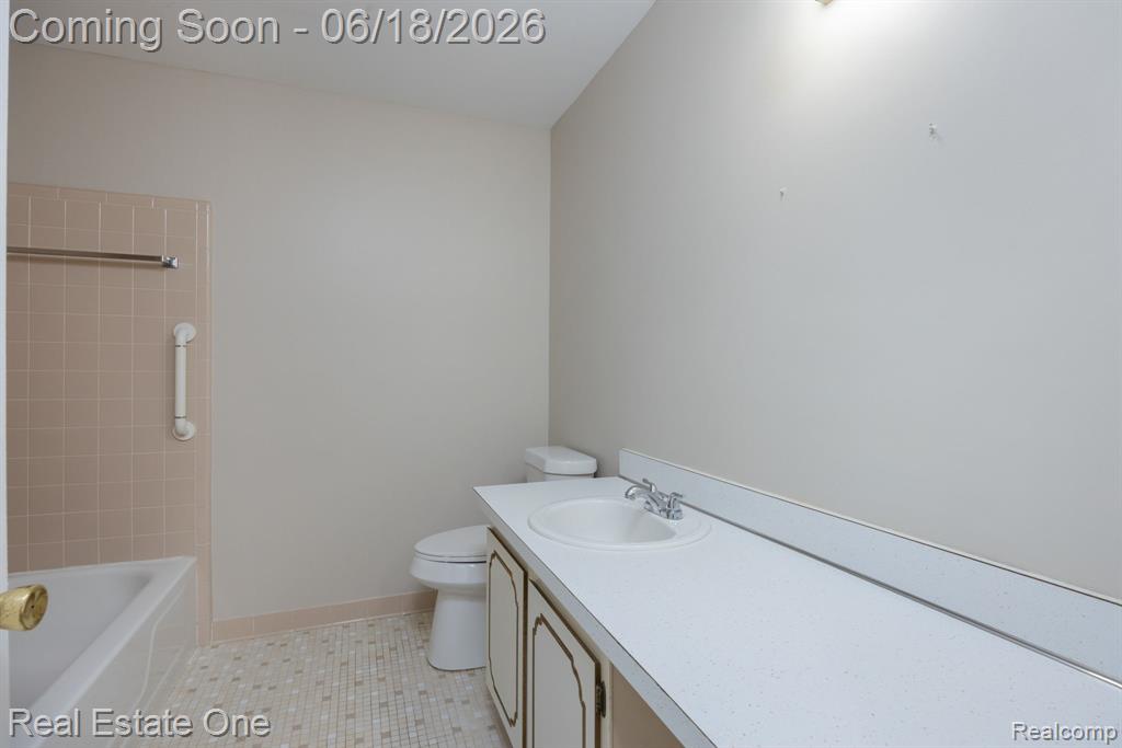 1534 Hidden Valley Lane Rochester Hills, MI 48306 - Photo 12 of 27