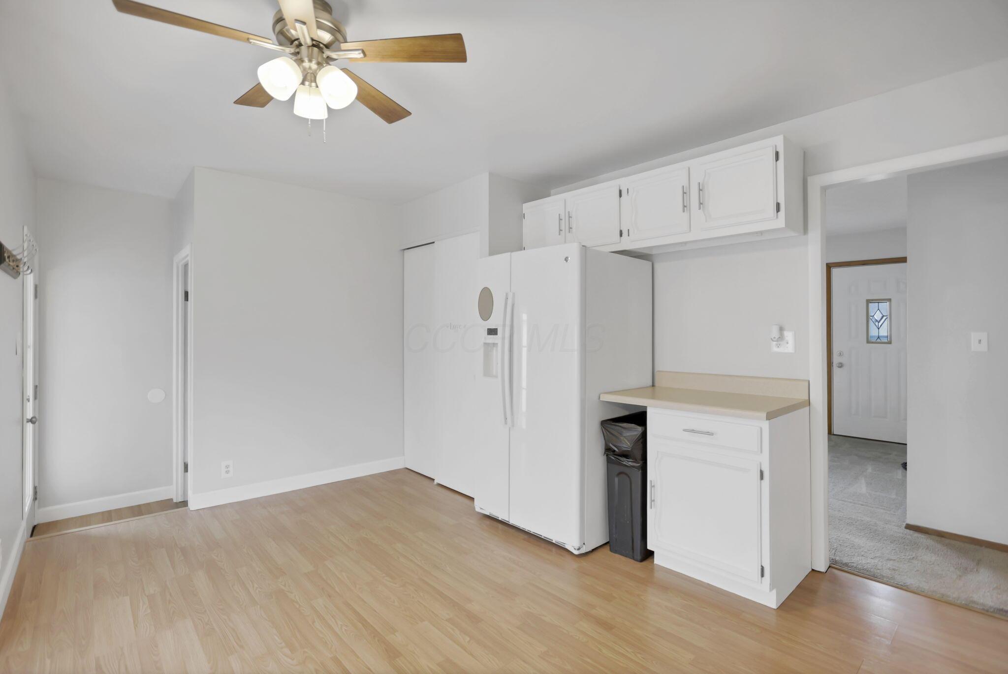 88 Fieldpoint Road Heath, OH 43056 - Photo 9 of 26 9-Kitchen B