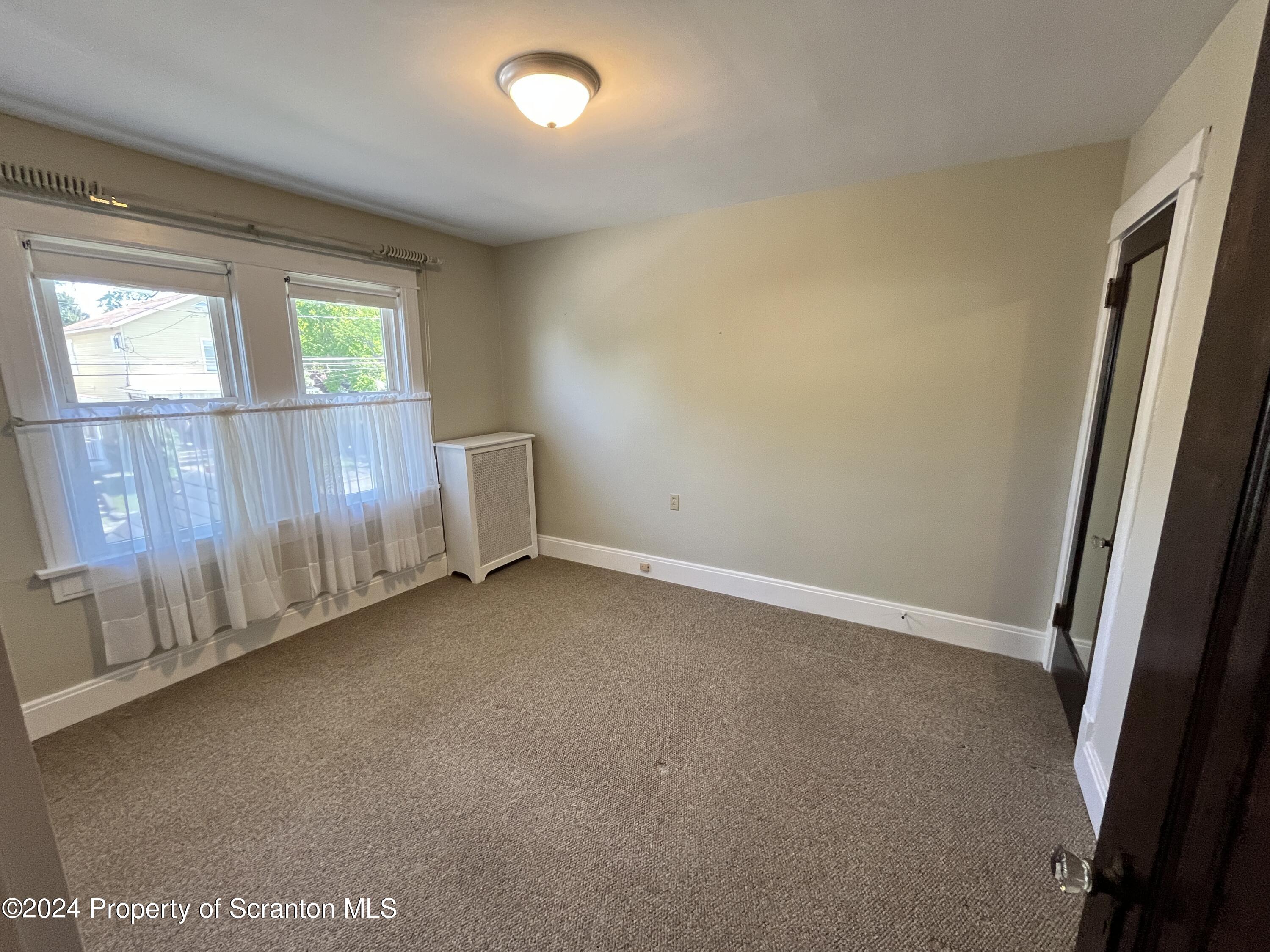 2002 Green Ridge Street Dunmore, PA 18512 - Photo 19 of 43