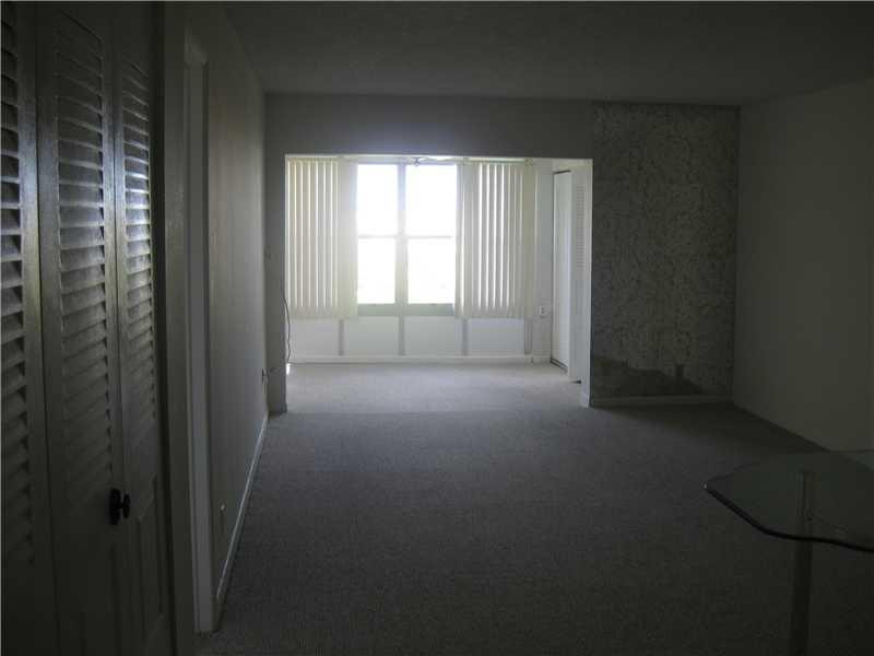9233 Southwest 8th Street, Unit 417 Boca Raton, FL 33428 - Photo 1 of 10 Living Room