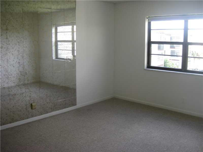 9233 Southwest 8th Street, Unit 417 Boca Raton, FL 33428 - Photo 3 of 10 Bedroom Master