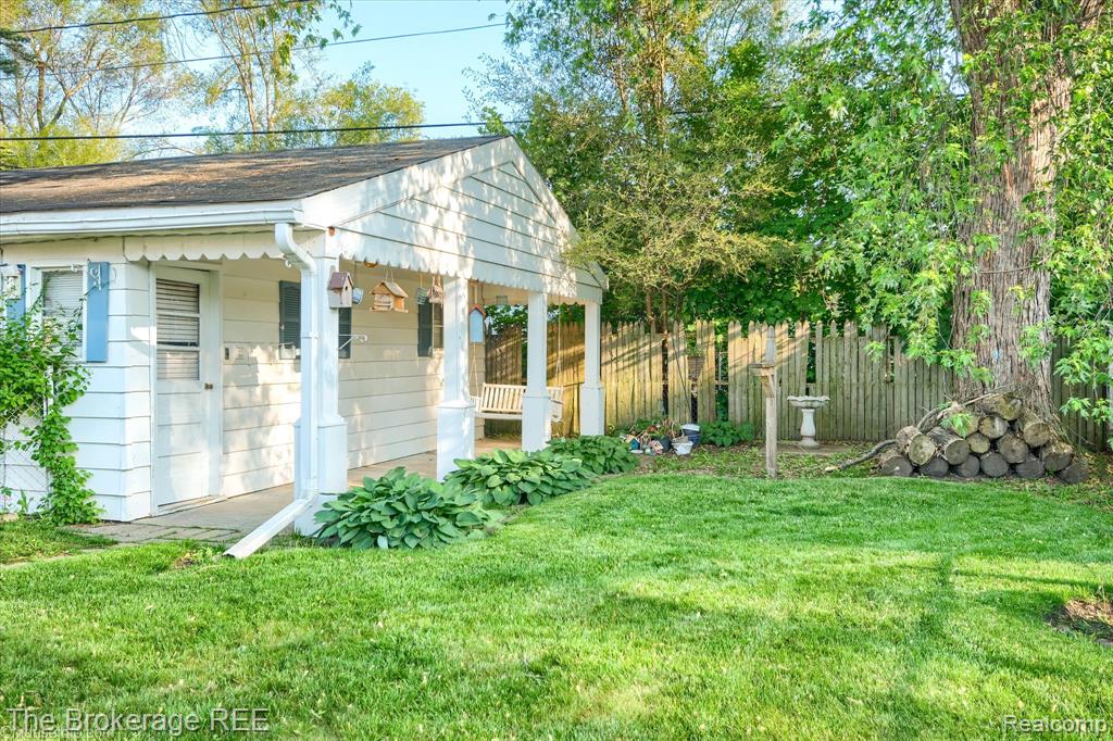 2822 Epsilon Trail Flint, MI 48506 - Photo 4 of 35