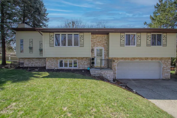 $369,900 | 1063 Kiewert Street, Watertown, WI 53098