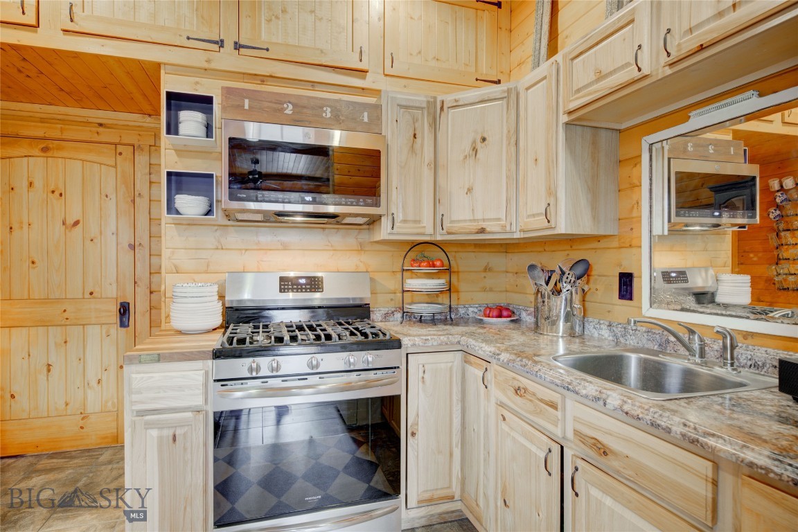 27 Badger Road Livingston, MT 59047 - Photo 15 of 91 Gallery Image 15