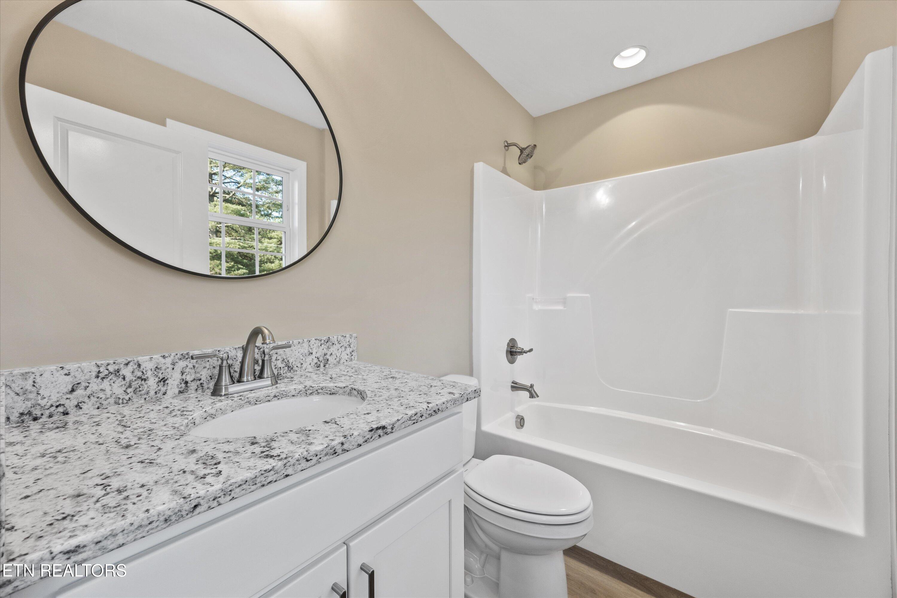 481 Broome Road Northwest, Unit 204 Knoxville, TN 37909 - Photo 17 of 22 21-481 Chadwick Dr 08