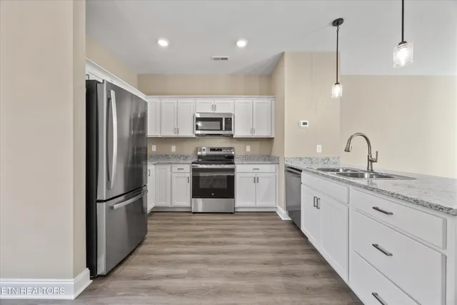 $2,000 | 481 Broome Road Northwest, Unit 204, Knoxville, TN 37909