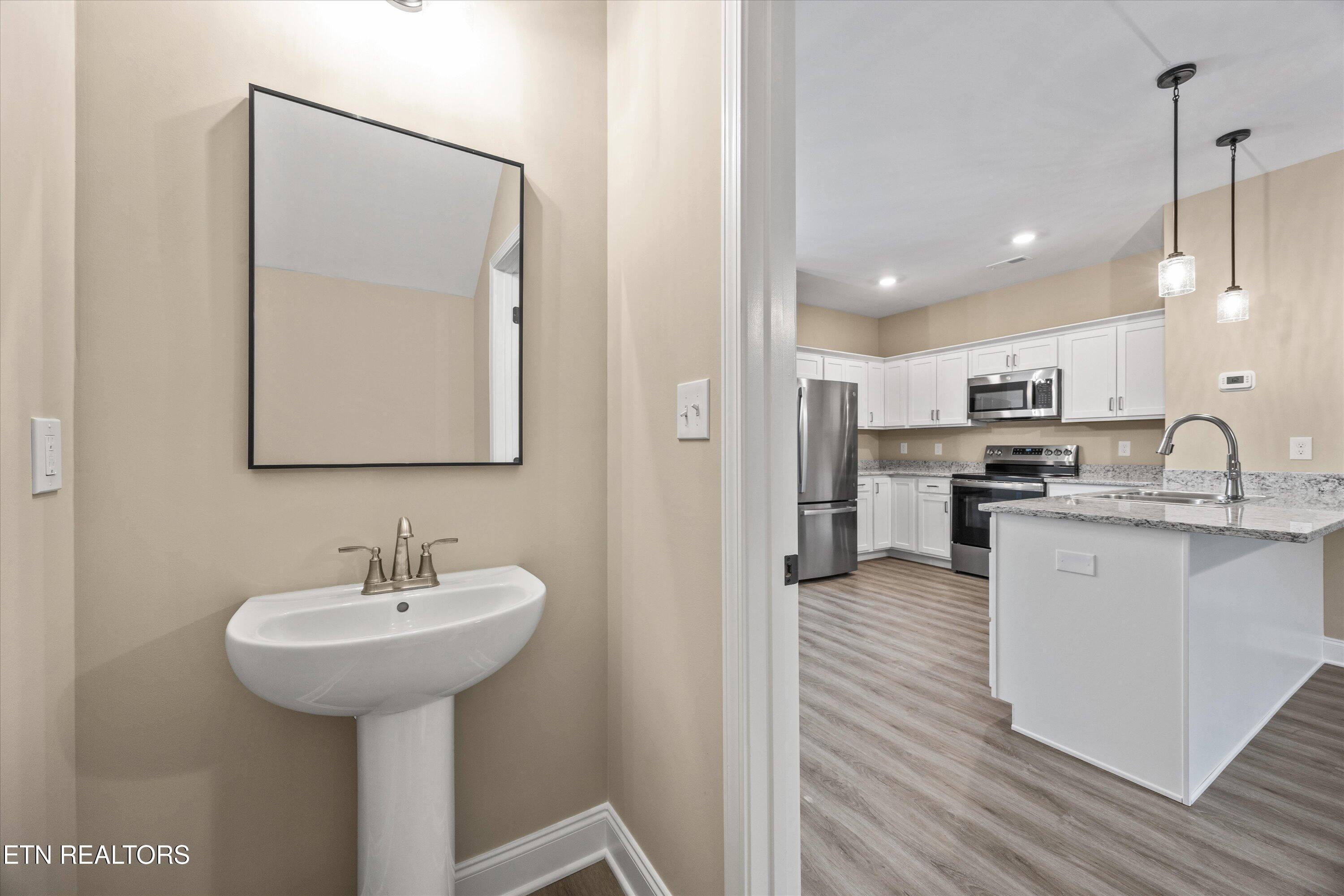 481 Broome Road Northwest, Unit 204 Knoxville, TN 37909 - Photo 10 of 22 18-481 Chadwick Dr 21