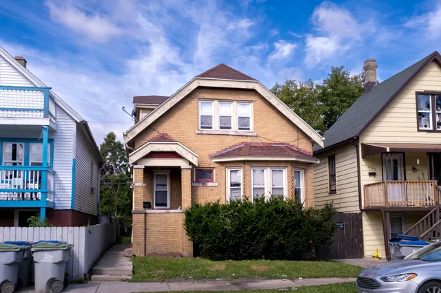 2349 South 17th Street, Milwaukee, WI 53215