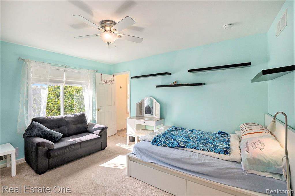 1301 Romney Road Bloomfield Hills, MI 48304 - Photo 24 of 41