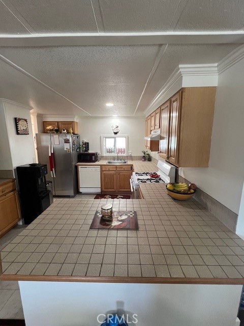 4901 Green River Road, Unit 104 Corona, CA 92878 - Photo 16 of 59 a room with gym equipment and large window