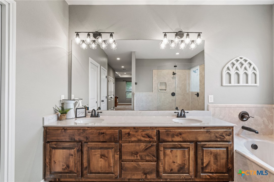 5562 Denmans Loop Belton, TX 76513 - Photo 23 of 44