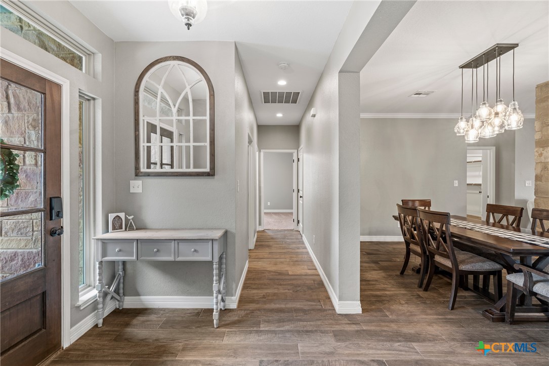 5562 Denmans Loop Belton, TX 76513 - Photo 4 of 44