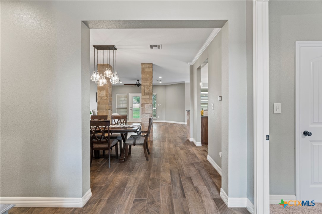 5562 Denmans Loop Belton, TX 76513 - Photo 5 of 44