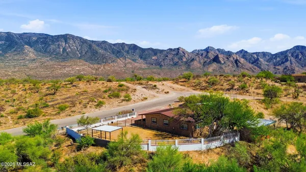 $299,900 | 14813 North Swan Road, Tucson, AZ 85739