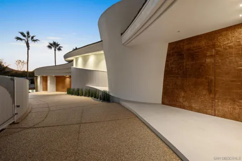 $12,950,000 | 7455 Hillside Drive, La Jolla, CA 92037