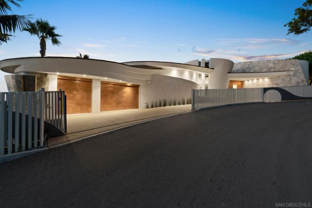 $12,950,000 | 7455 Hillside Drive, La Jolla, CA 92037