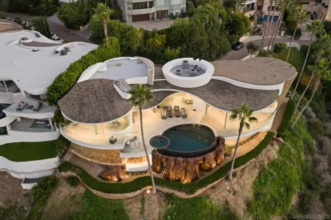 $12,950,000 | 7455 Hillside Drive, La Jolla, CA 92037