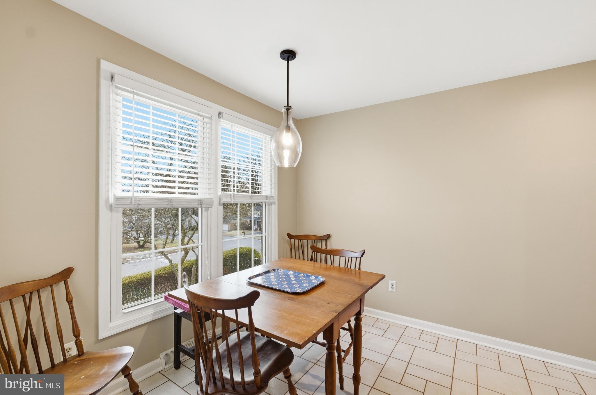 824 Staffordshire Road Cockeysville, MD 21030 - Photo 15 of 59 Eat in area of kitchen, great views out the front