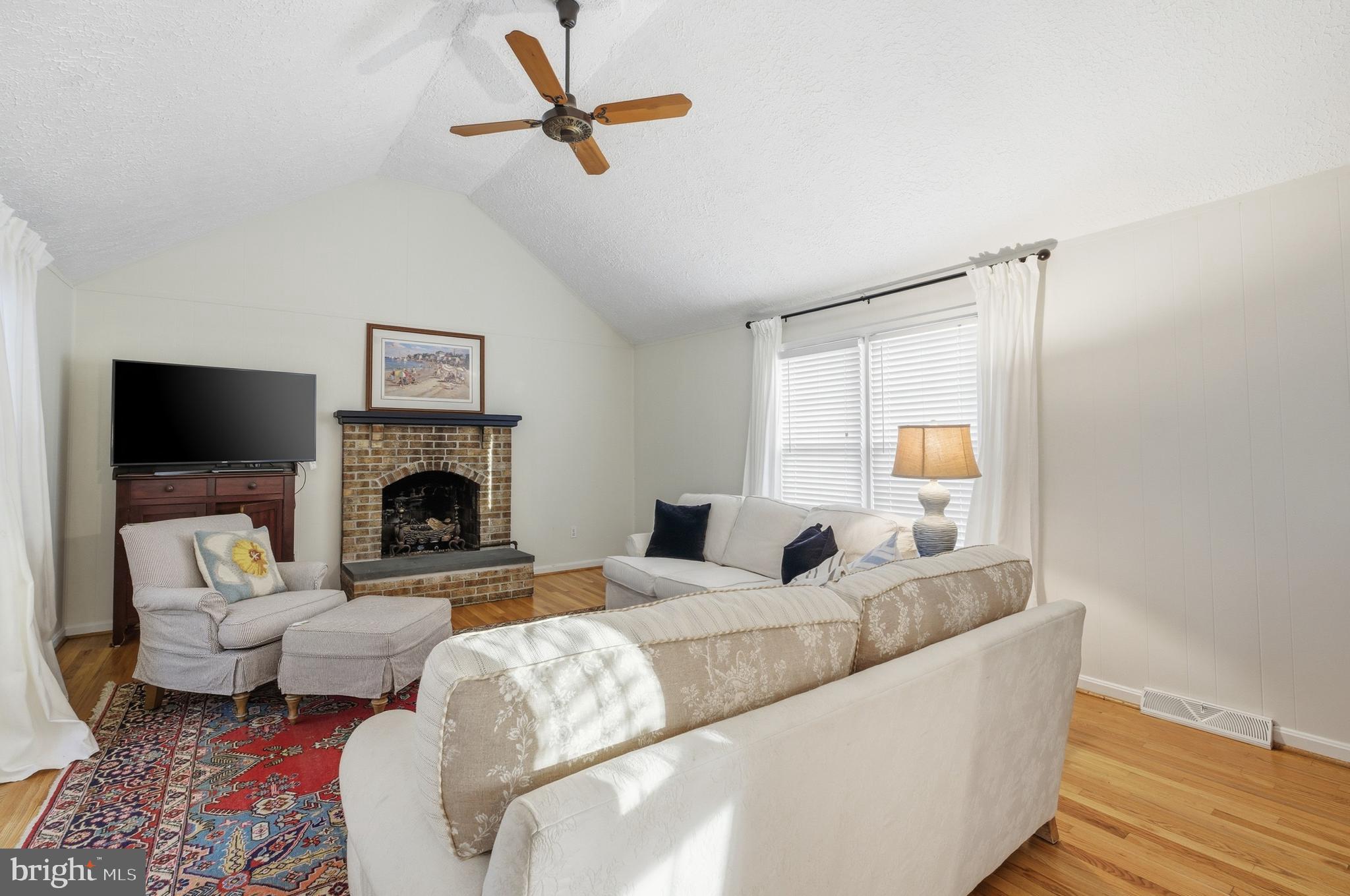 824 Staffordshire Road Cockeysville, MD 21030 - Photo 18 of 59 Great place to gather