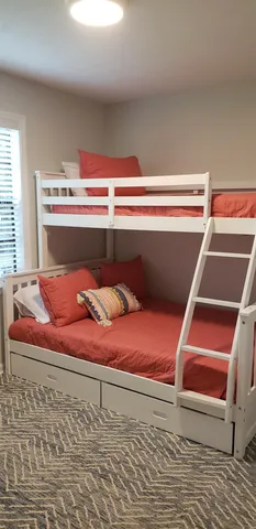 $2,400 | 224 Timberlane Road, Tallahassee, FL 32312