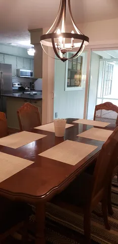 $2,400 | 224 Timberlane Road, Tallahassee, FL 32312