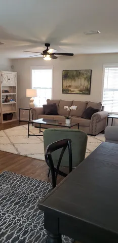 $2,400 | 224 Timberlane Road, Tallahassee, FL 32312