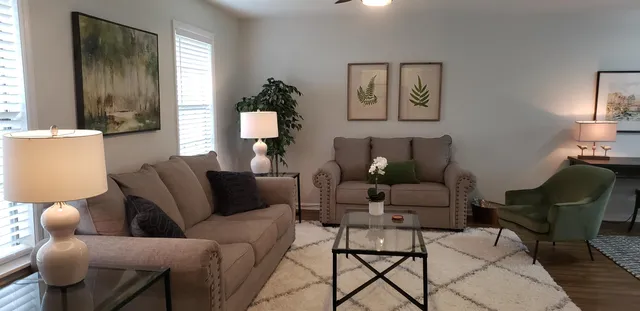 $2,400 | 224 Timberlane Road, Tallahassee, FL 32312