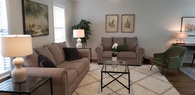 $2,400 | 224 Timberlane Road, Tallahassee, FL 32312