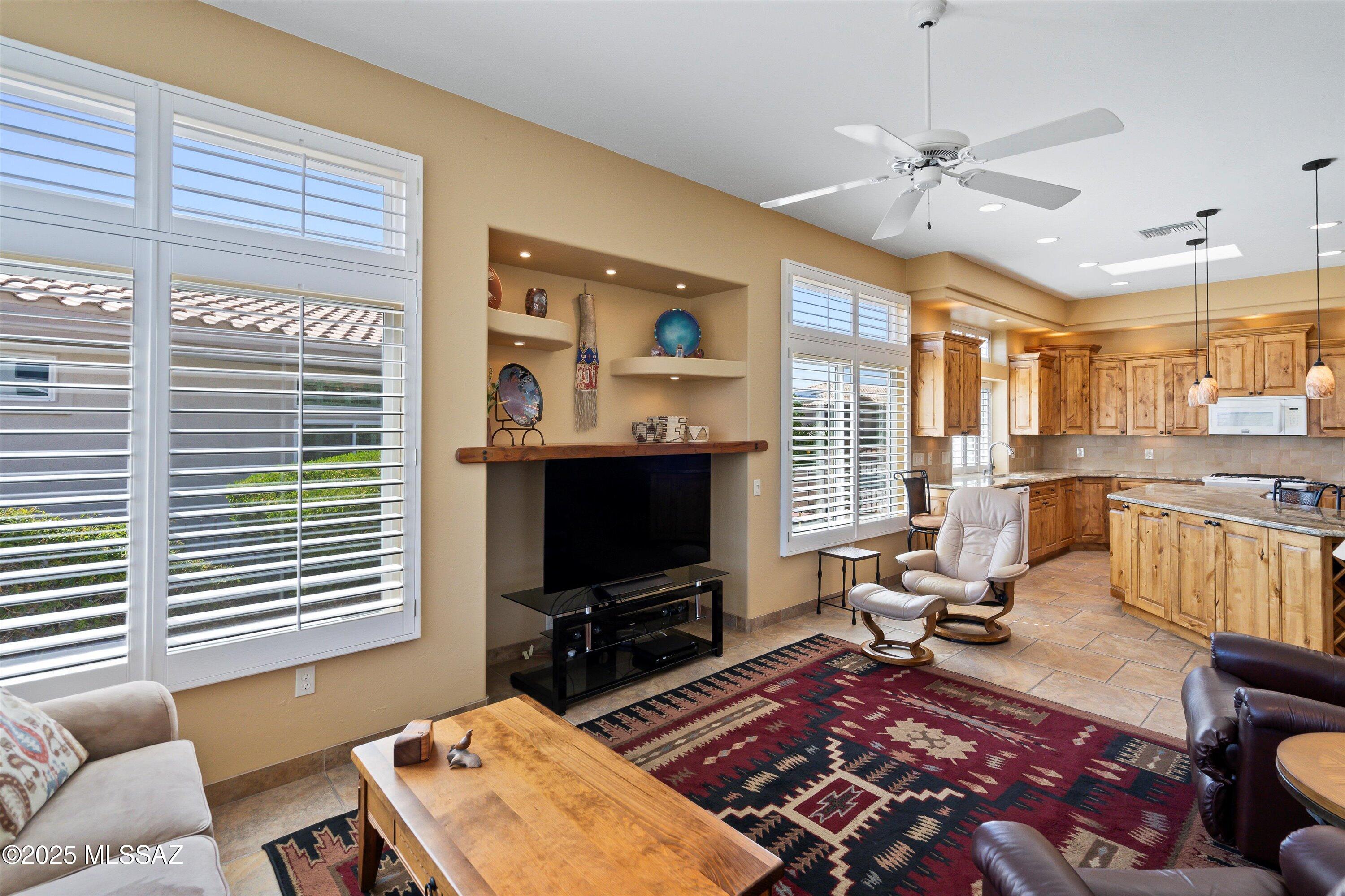 1524 East Crown Ridge Way Oro Valley, AZ 85755 - Photo 11 of 44