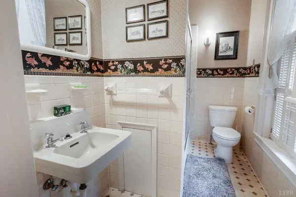 $950,000 | 400 Madison Street, Lynchburg, VA 24504