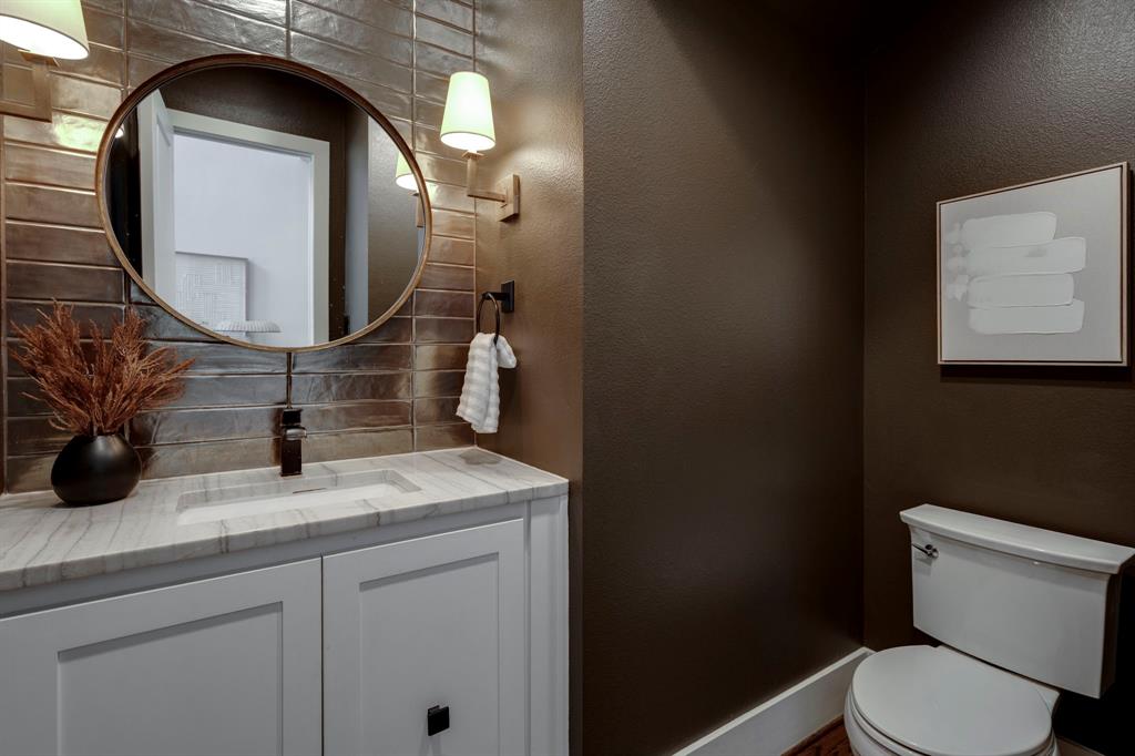 7841 Blackbird Lane Dallas, TX 75238 - Photo 19 of 40