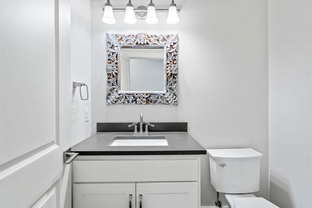 7841 Blackbird Lane Dallas, TX 75238 - Photo 35 of 40