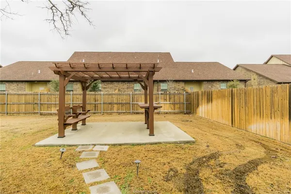$2,250 | 3010 Old Ironsides Drive, College Station, TX 77845
