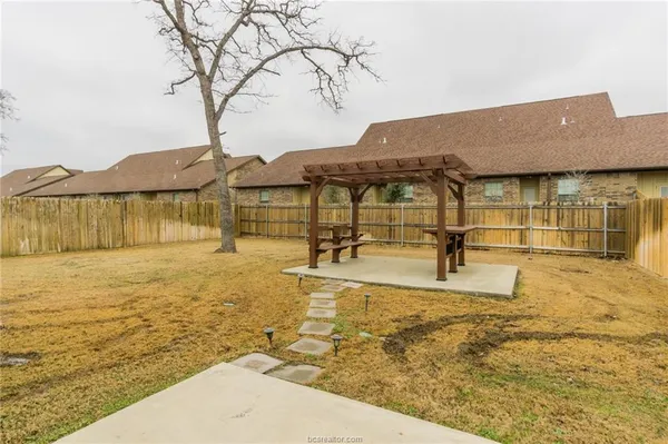 $2,250 | 3010 Old Ironsides Drive, College Station, TX 77845