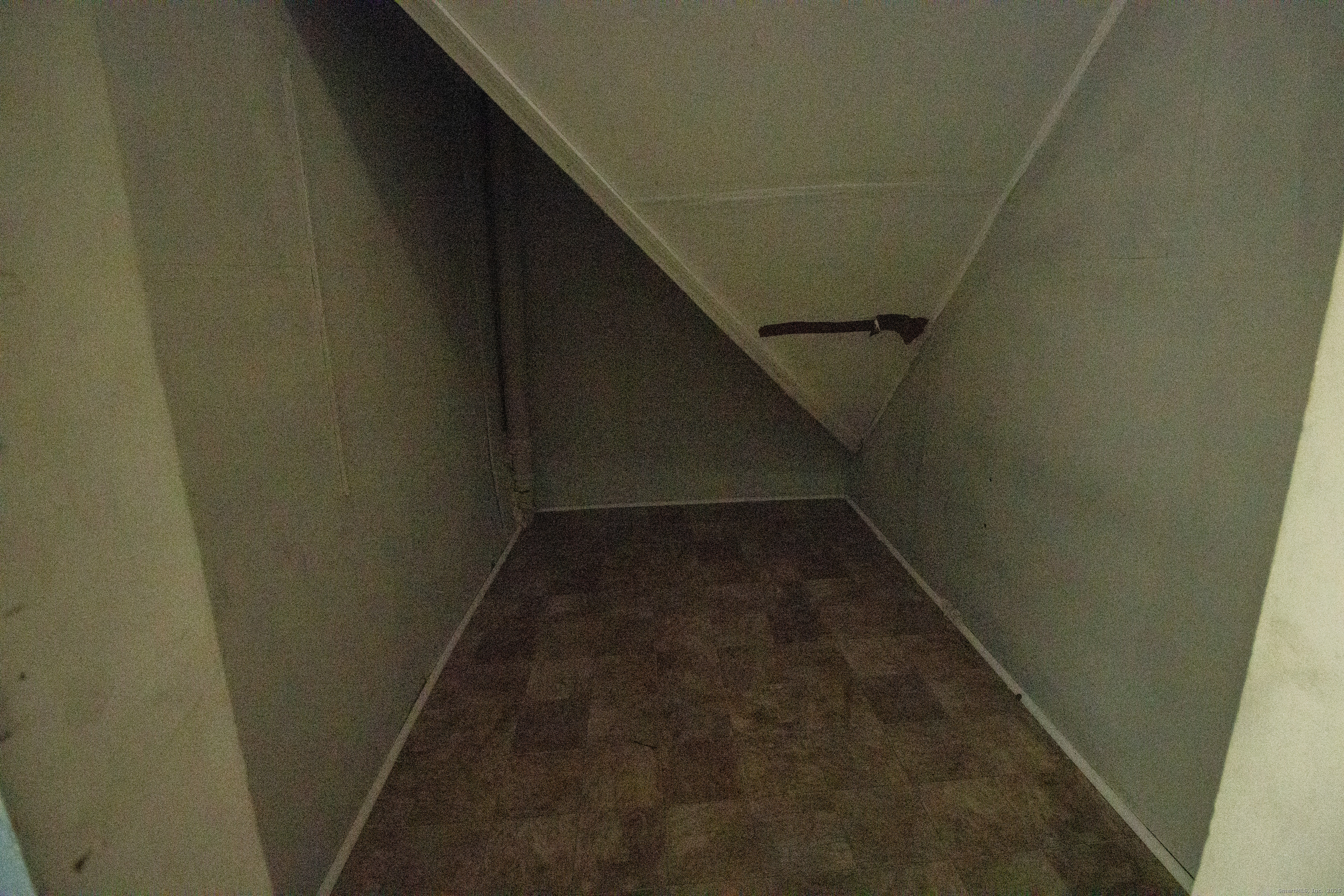 175 Chestnut Avenue Waterbury, CT 06710 - Photo 14 of 15 a view of entryway